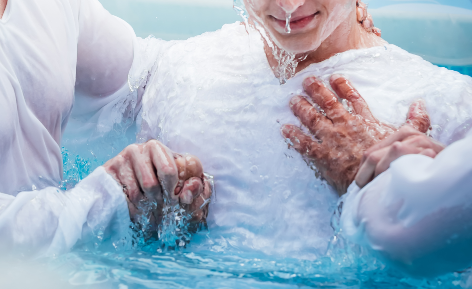 Que es el bautismo en agua para los cristianos evangélicos